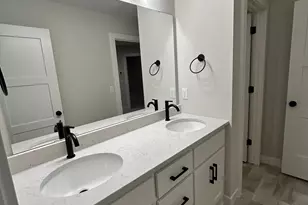 4048 Arbor Dr, Woodbury, MN 55129 - Photo 34