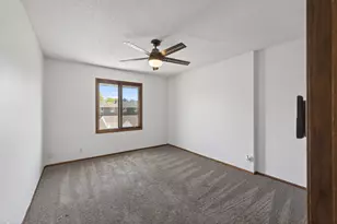2010 Arkwright St, Maplewood, MN 55117 - Photo 20