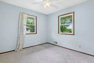 479 Centennial Dr, Roseville, MN 55113 - Photo 14