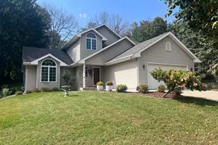 2014 Fox Valley Dr SW, Rochester, MN 55902 - Photo 1