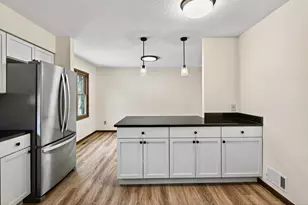 2700 Crestwood Cir, Hopkins, MN 55305 - Photo 6