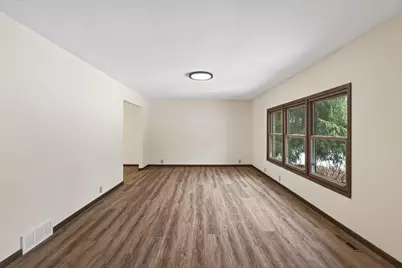 2700 Crestwood Circle, Hopkins, MN 55305 - Photo 14