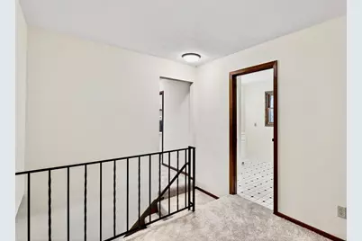 2700 Crestwood Circle, Hopkins, MN 55305 - Photo 28