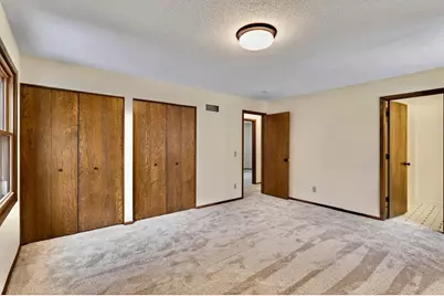 2700 Crestwood Circle, Hopkins, MN 55305 - Photo 38