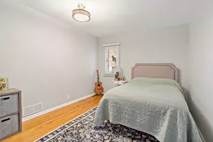 8134 Knoll Street N, Golden Valley, MN 55427 - Photo 14