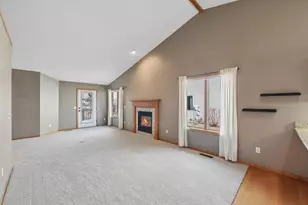 915 Lucille Ct, River Falls, WI 54022 - Photo 10