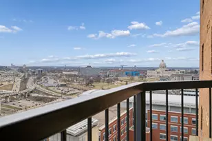 78 10th St E, Saint Paul, MN 55101 - Photo 24