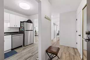 78 10th St E, Saint Paul, MN 55101 - Photo 2