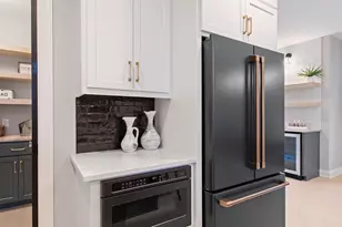 23804 Hall Dr, Lakeville, MN 55044 - Photo 4