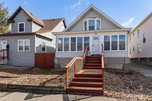 1042 16th Ave SE, Minneapolis, MN 55414 - Photo 2