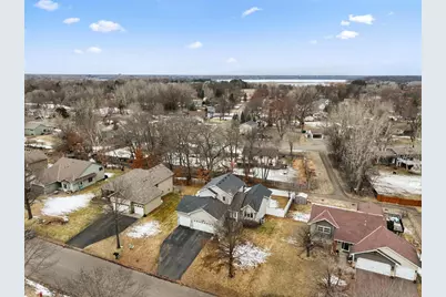 553 Hawthorn Road, Circle Pines, MN 55014 - Photo 6