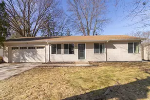 112020 Faber Ln, Chaska, MN 55318 - Photo 2