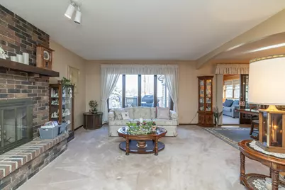 9901 Oakland Avenue S, Bloomington, MN 55420 - Photo 4