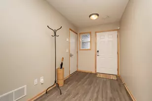 3877 Abercrombie Ln, Stillwater, MN 55082 - Photo 6