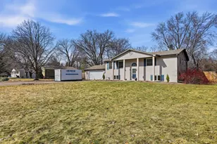 15720 7th Ave N, Plymouth, MN 55447 - Photo 2