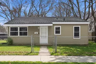 1502 5th Ave N, Moorhead, MN 56560 - Photo 1
