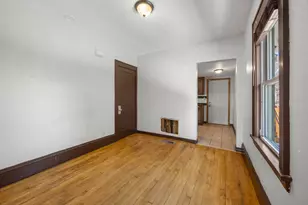 909 St Anthony Ave, Saint Paul, MN 55104 - Photo 22