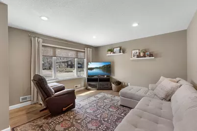 5609 Upper 136th Street Court W, Apple Valley, MN 55124 - Photo 2