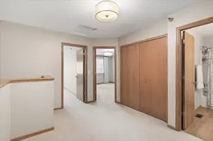 8465 Cortland Rd, Eden Prairie, MN 55344 - Photo 10