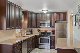 2559 Herschel St, Roseville, MN 55113 - Photo 4