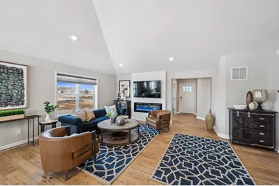 10870 Henslowe Avenue S, Cottage Grove, MN 55016 - Photo 6