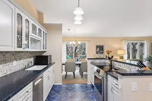 6356 Red Fox Ln, Edina, MN 55436 - Photo 4