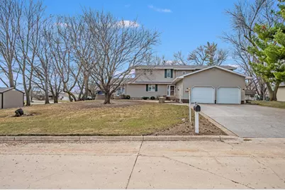 805 Hengen Street, Fairmont, MN 56031 - Photo 1