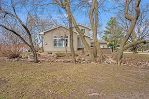 805 Hengen St, Fairmont, MN 56031 - Photo 4