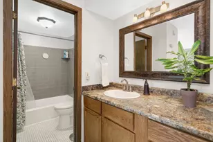 811 Smetana Rd, Hopkins, MN 55343 - Photo 16