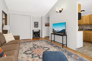 811 Smetana Rd, Hopkins, MN 55343 - Photo 12