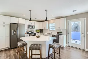 21693 Lilac Dr, Farmington, MN 55024 - Photo 2