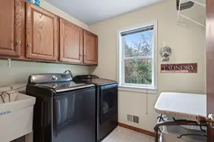 321 Deerfoot Trail, Chanhassen, MN 55317 - Photo 44