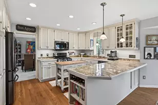 321 Deerfoot Trail, Chanhassen, MN 55317 - Photo 16