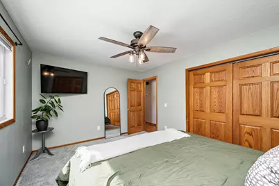 1061 Hillcrest Drive, Woodbury, MN 55125 - Photo 16