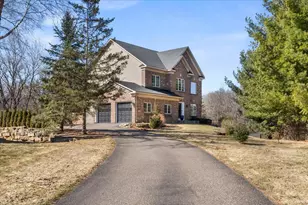 1708 Stonepine Cir, Hudson, WI 54016 - Photo 2