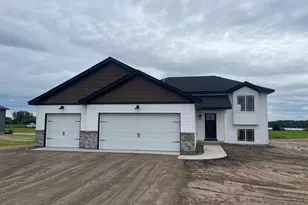 2562 341st Ave NW, Cambridge, MN 55008 - Photo 1