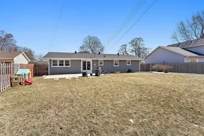 5615 Twin Lake Terrace N, Crystal, MN 55429 - Photo 4