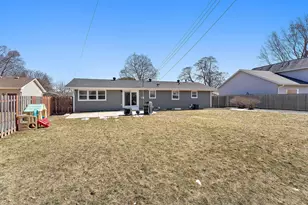 5615 Twin Lake Terrace N, Crystal, MN 55429 - Photo 4