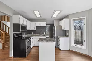 7625 W 138th Street W, Apple Valley, MN 55124 - Photo 10