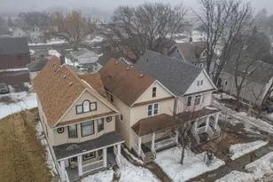 2424 W 2nd St, Duluth, MN 55806 - Photo 1