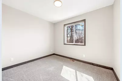 800 Texas Avenue NW, Hutchinson, MN 55350 - Photo 14