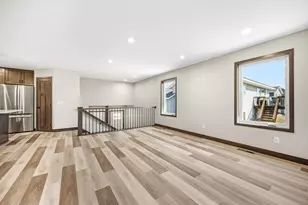 800 Texas Ave NW, Hutchinson, MN 55350 - Photo 10