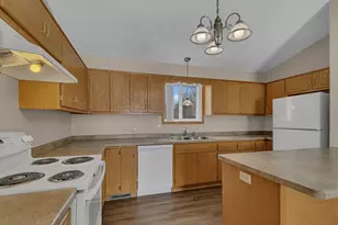 214 Appaloosa Ct, Braham, MN 55006 - Photo 2