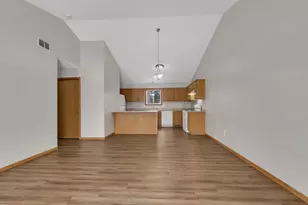 216 Appaloosa Ct, Braham, MN 55006 - Photo 8