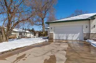 2129 Bard Ct, Faribault, MN 55021 - Photo 4