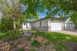 2129 Bard Ct, Faribault, MN 55021 - Photo 2