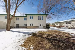 2129 Bard Ct, Faribault, MN 55021 - Photo 8