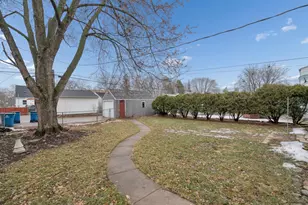 2711 Xerxes Ave N, Robbinsdale, MN 55422 - Photo 24