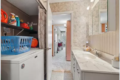 2465 Londin Lane E #401, Maplewood, MN 55119 - Photo 8