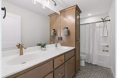 10755 40th Street N, Lake Elmo, MN 55042 - Photo 38